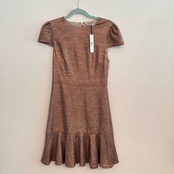 NWT Alice + Olivia Rose Gold Dress Flare Ruffled Bottom Size 6 - Picture 1 of 6